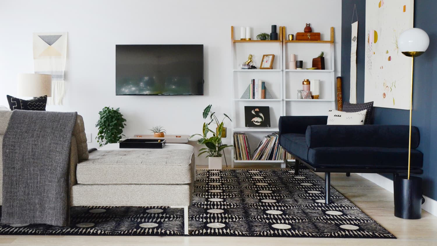 Daybed in shop living room